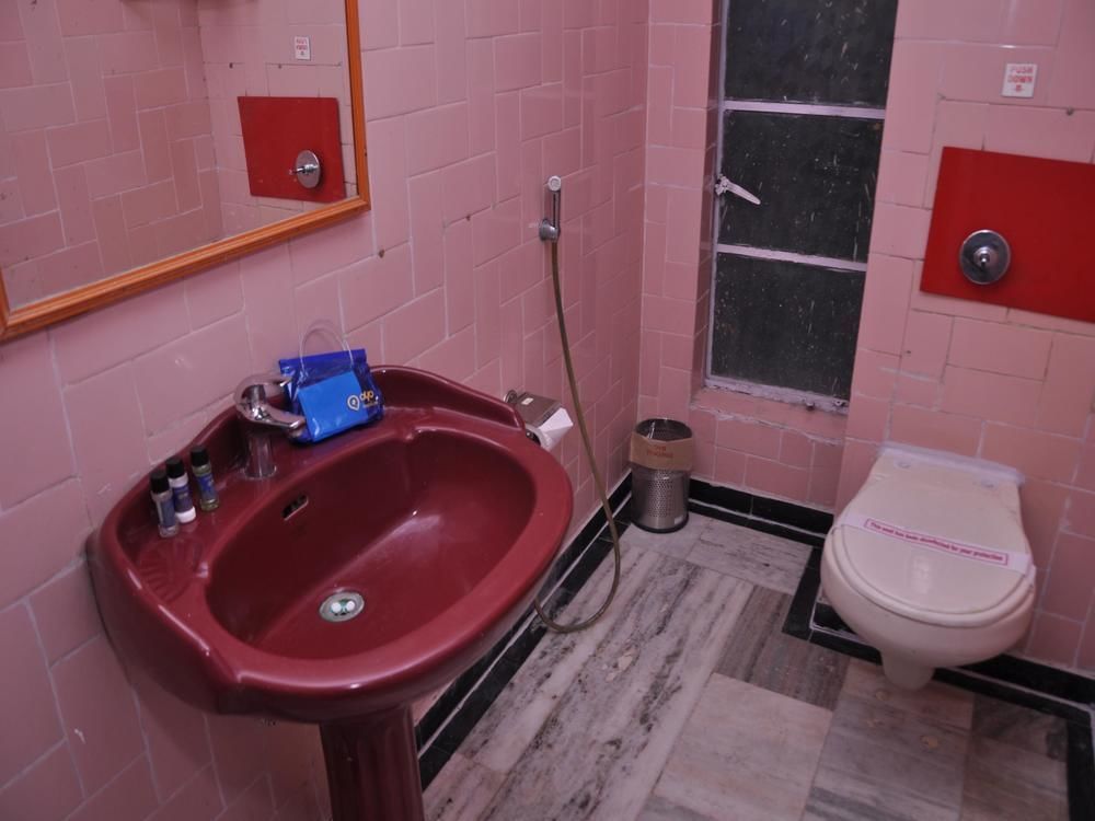 فندق Oyo Premium Railway Station Patna باتنا المظهر الخارجي الصورة